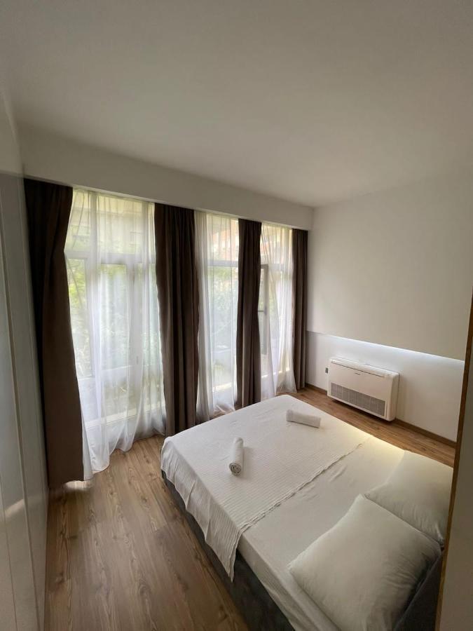 Center Apartament, Pazari Ri